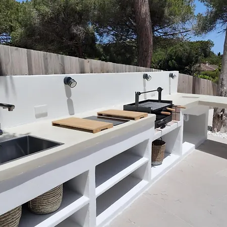 Casa Bahari Near The With Pool, Bbq, And Lounge Villa